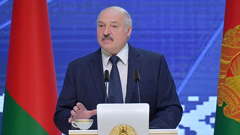 «Поэтому успокойтесь…» Лукашенко заверил, что не будет президентом Белоруссии после обновления Конституции