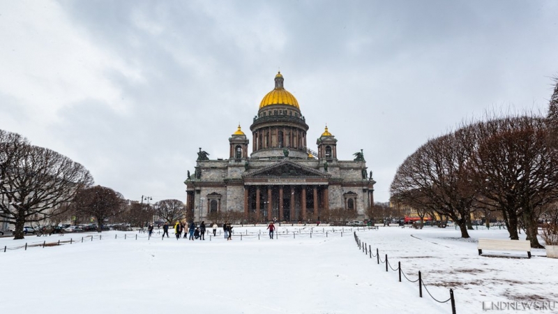 Туроператоры рассказали о массовых отказах от поездок в Петербург
