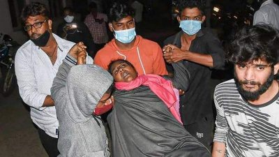 В Индии неизвестная болезнь скосила более 300 человек