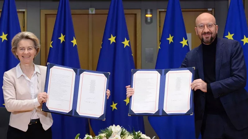 За день до исторического развода: лидеры ЕС подписали сделку по Брекситу