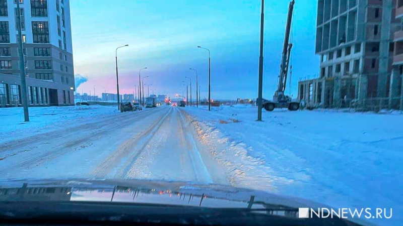 Автомобилисты в Екатеринбурге жалуются на «ничью» дорогу с колеей в 10 сантиметров: «Регулярно вылетают на встречку» (ФОТО)