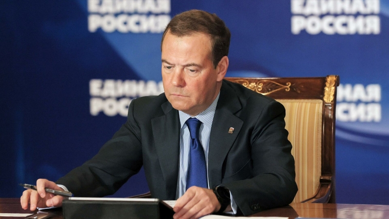 Медведев: нужны новые меры по экобезопасности при строительстве