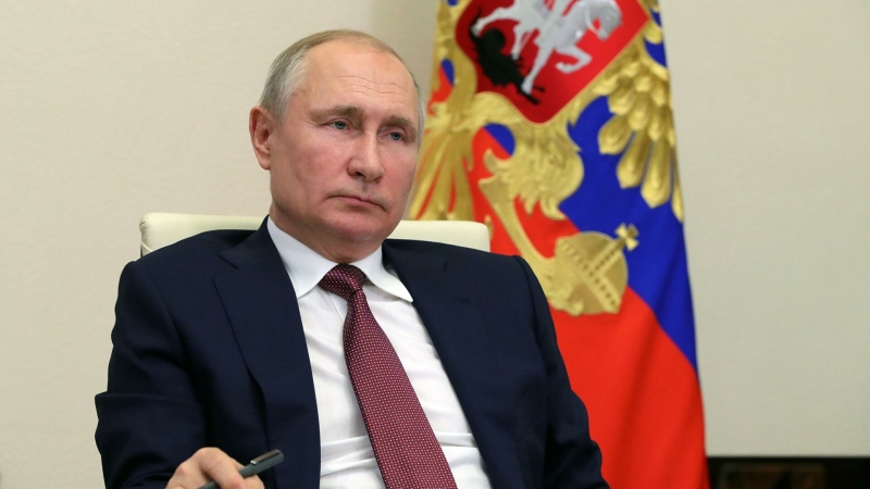 Путин поручил проработать участие регионов в решениях по стройке дорог
