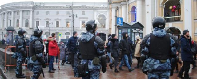 Госдума приняла во II чтении проект о штрафах за неповиновение силовикам на митингах