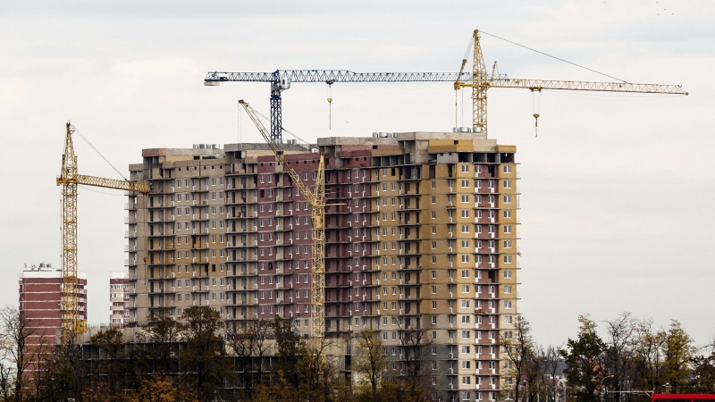 "Дом.РФ" планирует летом начать первые жилищные проекты в рамках КРТ