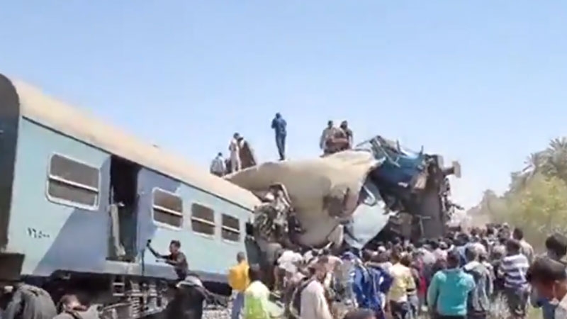 Железнодорожная катастрофа в Египте: погибли более 30 человек, десятки раненых (ФОТО, ВИДЕО)