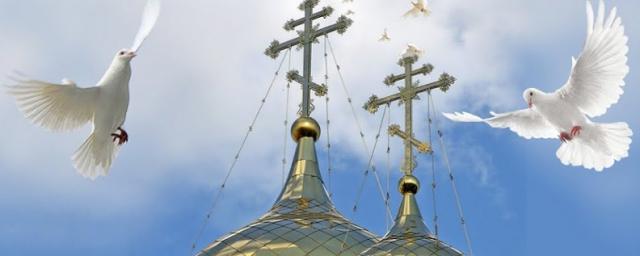 Благовещение Пресвятой Богородицы отмечают православные верующие в России
