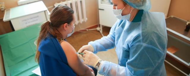 Более тысячи украинцев пожаловались на последствия вакцинации от COVID-19