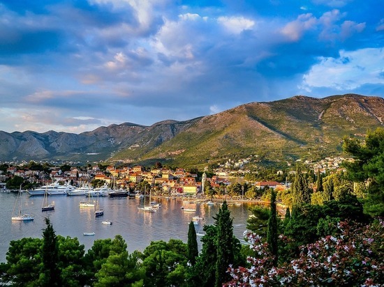 В Черногории объявили 30% скидки на жилье для туристов