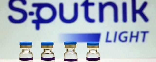 Эксперты разрешили вакцинировать пожилых граждан «Спутником Лайт»