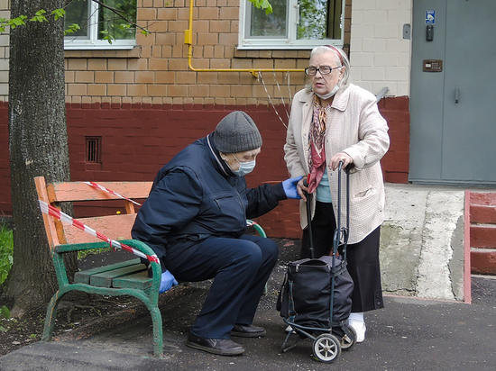 Пенсионный провал: эксперты предсказали дальнейшее снижение уровня жизни пожилых россиян