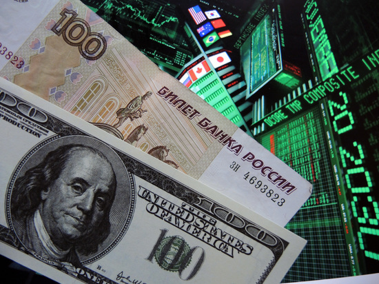 Экономист Хазин предупредил о возможной девальвации рубля