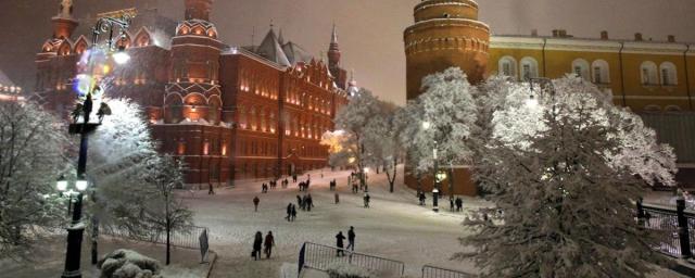 Синоптик Волосюк заявила, что россиян ожидает снежная и теплая зима