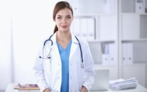 Женские медицинские халаты: где покупать оптом