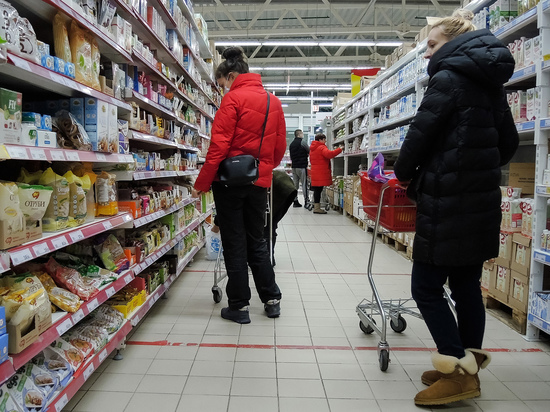 На поставки в российские супермаркеты повлияла «пробка» на границе