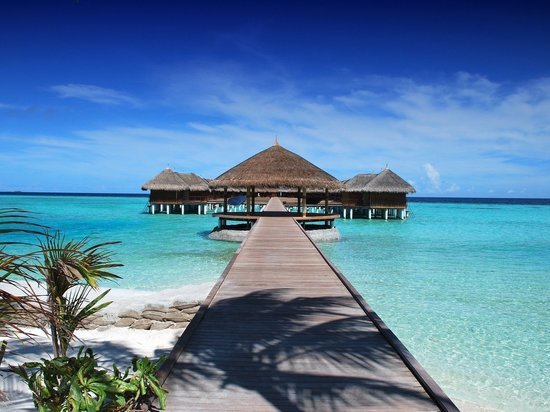 Туристов на Мальдивах ждут только с наличными долларами