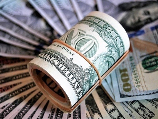 Экономист перечислила три ключевых фактора, которые приводят к ослаблению доллара