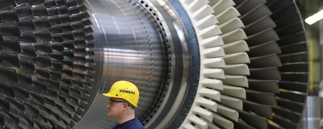 «Газпром» попросил Siemens выдать разрешение для вывоза турбины для КС «Портовая»
