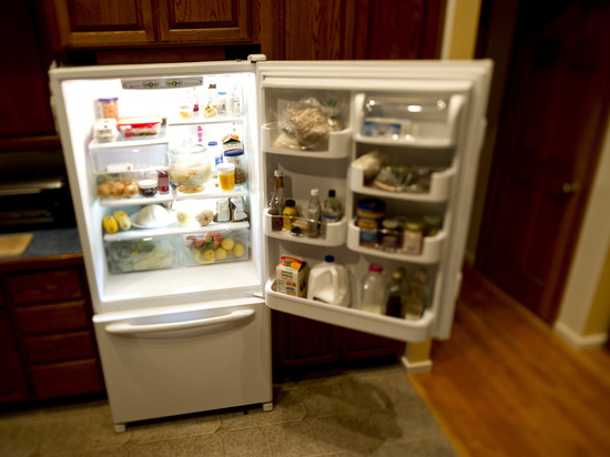 Мастер описал ремонт западных холодильников в условиях санкций: превращаются в монстров