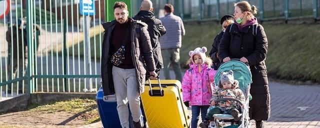 The Times: в Британии украинских беженцев с детьми выселили из отеля из-за мигрантов
