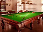 Обустройство комнаты для бильярда: что купить в первую очередь