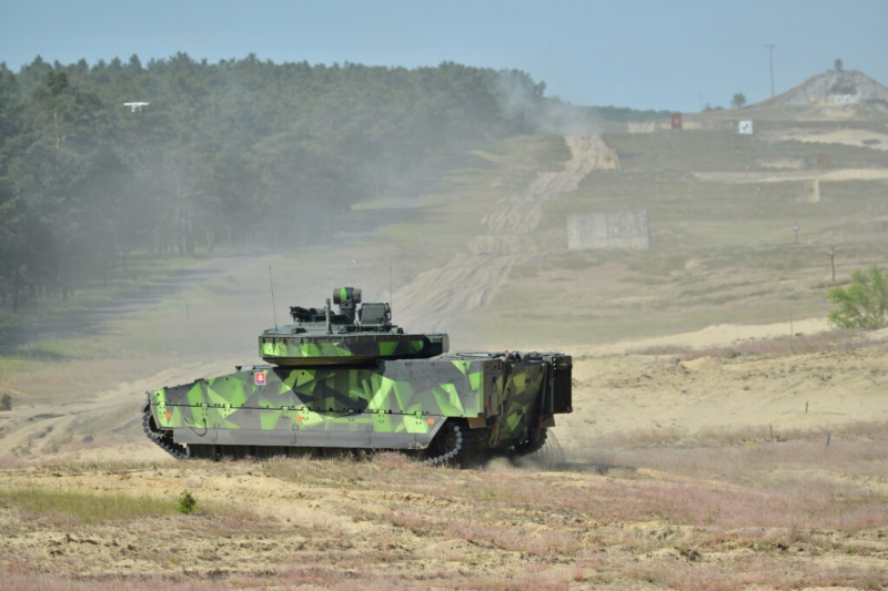 Чехия потратит $2,3 млрд на покупку 210 боевых машин CV90