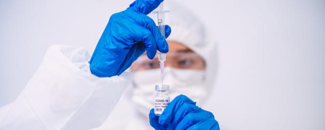 Китай направил на вакцинацию населения от коронавируса $21,5 млрд