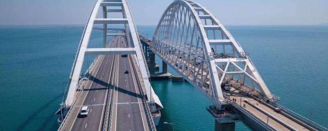 Хуснуллин заявил, что движение грузовиков по Крымскому мосту пока не будет запущено