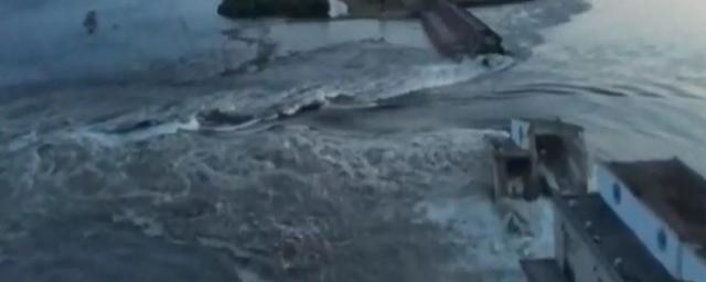 «Укргидроэнерго»: уровень воды в Каховском водохранилище упал на семь метров