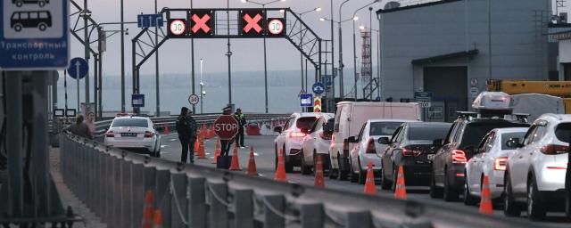Оперштаб: Крымский мост закрыли по сигналу воздушной тревоги