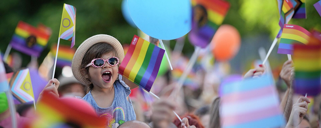 В Италии лесбиянок начали лишать родительских прав