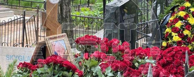 Прощание с Евгением Пригожиным прошло на Пороховском кладбище в закрытом формате