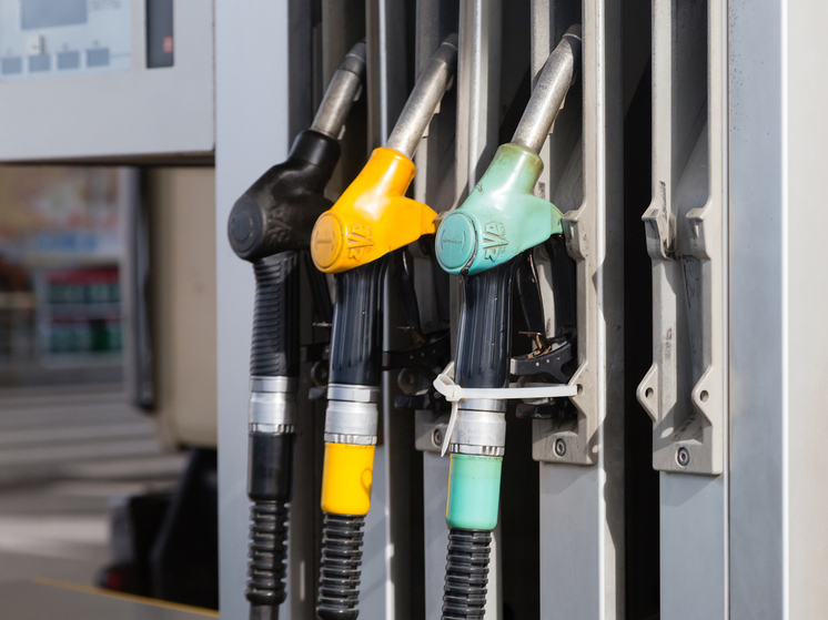 Аналитик Юшков усомнился в возможности сдержать цены на топливо: "Большие перемены"