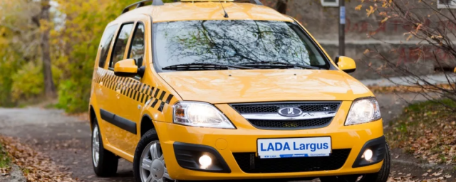 Водители заявили, что новый закон о такси не работает и не будет работать в полной мере