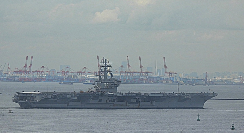 Авианосец USS Ronald Raegan с седьмой попытки смог покинуть Японию вместе с ракетным крейсером USS Antietam