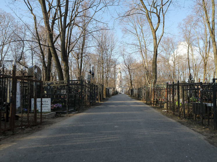 Минстрой решил отменить ленинский декрет о бесплатных местах на кладбищах