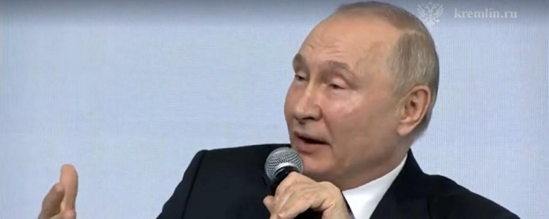 Владимир Путин заявил о праве представителей ЛГБТ участвовать в культурных конкурсах