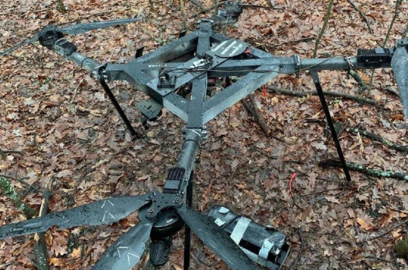 Около десятка сбитых БПЛА обнаружили в Подмосковье после таяния снега, власти не рекомендуют трогать бесхозные дроны