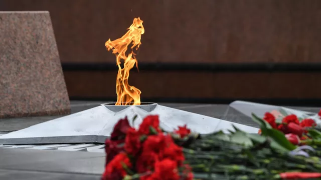 Путин и иностранные лидеры возложили цветы у Могилы Неизвестного Солдата