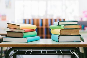 Покупка учебников для школы: важность выбора качественных учебных материалов