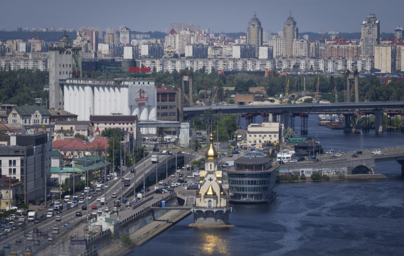 В Киевской области гремят взрывы