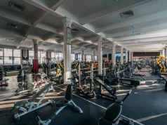 Ваш путь к совершенству: обзор современного фитнес-клуба