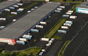 Доставка в торговые сети: как устроена логистика и что влияет на эффективность