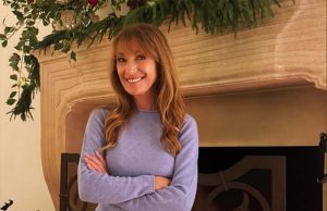 Джейн Сеймур рассказала об интимной жизни в 74 года