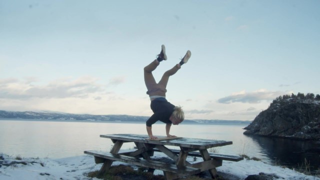 Посмотрите, как норвежская гимнастка доводит движения до совершенства